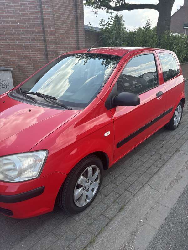 Rood Gebruikt 2004 Hyundai Getz Hatchback | € 999 (Goede deal) - Afbeelding 1/4