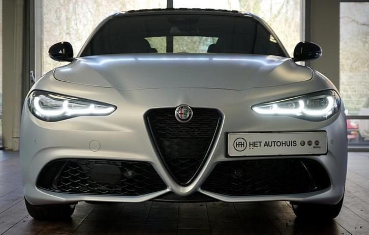 Occasion Alfa Romeo Giulia 282 PK (207 kW) 2023 Grijs Sedan