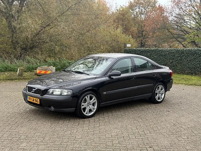 Zwart Gebruikt 2003 Volvo S60 Sedan | € 999 (Super prijs) - Afbeelding 1/4