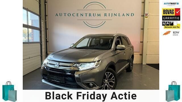 Grijs Gebruikt 2017 Mitsubishi Outlander Edition SUV | € 17.999 (Goede deal) - Afbeelding 1/4