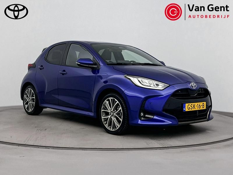 Blauw Gebruikt 2024 Toyota Yaris Hybrid Executive Hatchback | € 29.999 (Eerlijke prijs) - Afbeelding 1/4