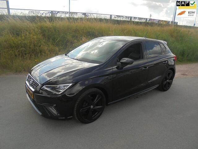 Zwart Gebruikt 2019 Seat Ibiza Business Hatchback | € 15.450 (Eerlijke prijs) - Afbeelding 1/4