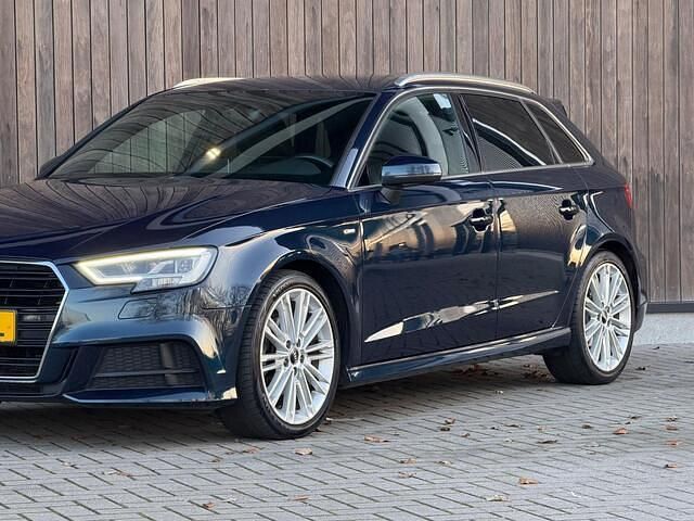 Occasion Audi A3 Sportback S-Line 116 PK (85 kW) 2018 Blauw Hatchback