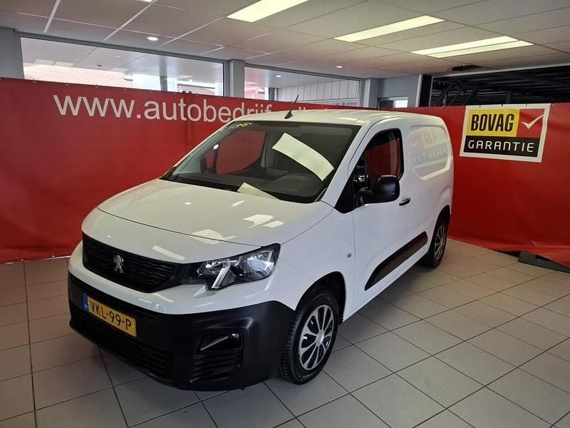 Wit Gebruikt 2021 Peugeot Partner Premium MPV | € 11.945 (Super prijs) - Afbeelding 1/4