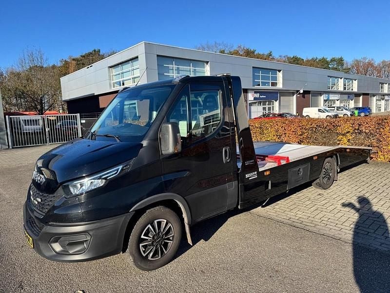 Zwart Gebruikt 2021 Iveco Daily Cabriolet | € 36.000 (Duur) - Afbeelding 1/4