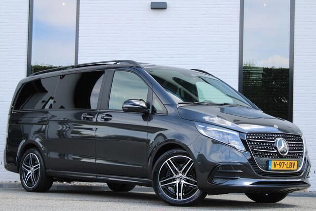 Grijs Gebruikt 2024 Mercedes V300 AMG MPV | € 89.950 - Afbeelding 1/4