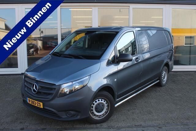 Grijs Gebruikt 2019 Mercedes Vito MPV | € 15.500 (Eerlijke prijs) - Afbeelding 1/4