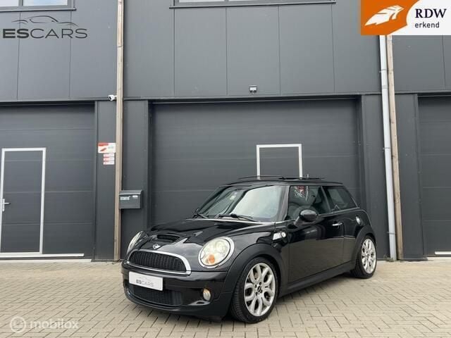 Zwart Gebruikt 2009 Mini Cooper S Hatchback | € 7.650 (Eerlijke prijs) - Afbeelding 1/4