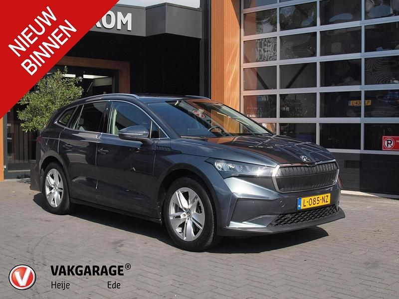 Grijs Gebruikt 2021 Skoda Enyaq iV SUV | € 29.490 (Eerlijke prijs) - Afbeelding 1/4