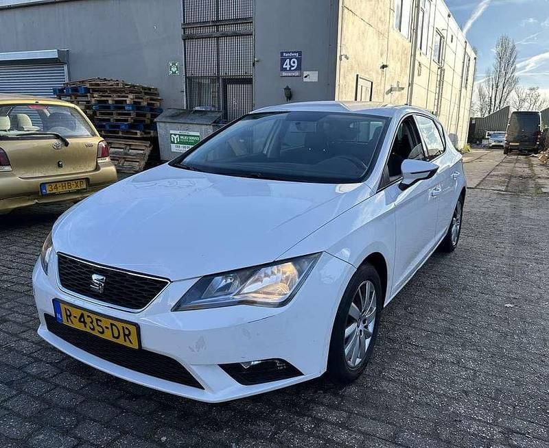 Gebruikt 2016 Seat Leon Sedan | € 6.450 (Goede deal) - Afbeelding 1/4