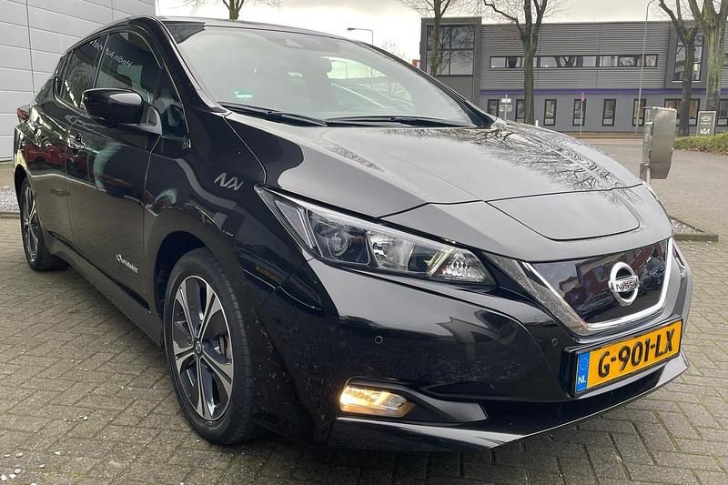 Occasion Nissan Leaf N-Connecta 110 kW (150 PK) 2019 Zwart Hatchback