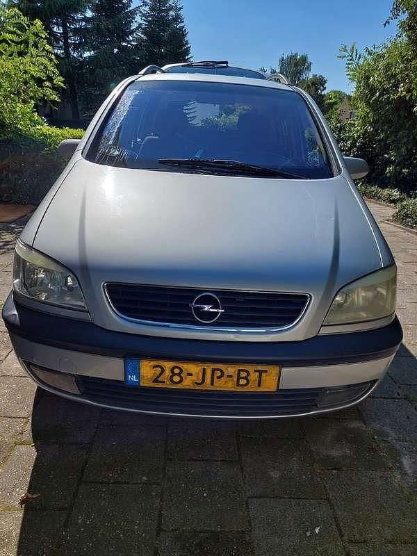 Zilver Gebruikt 2002 Opel Zafira Selection MPV | € 2.800 (Eerlijke prijs) - Afbeelding 1/4