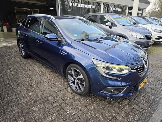 Occasion Renault Mégane GrandTour Bose Edition 132 PK (97 kW) 2017 Blauw Stationwagen