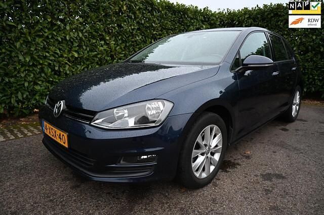 Occasion VW Golf VII Trendline 105 PK (77 kW) 2014 Blauw Hatchback