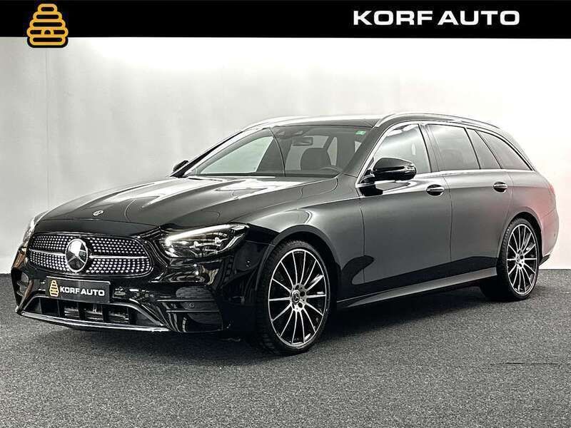 Zwart, metallic lak Gebruikt 2023 Mercedes E220 AMG Stationwagen | € 56.900 - Afbeelding 1/4