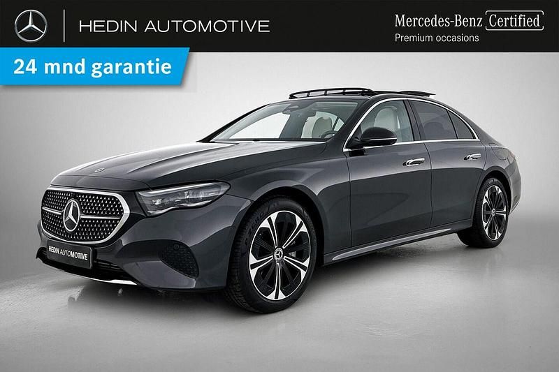 Grijs Gebruikt 2024 Mercedes E300 Luxury Sedan | € 59.490 (Eerlijke prijs) - Afbeelding 1/4