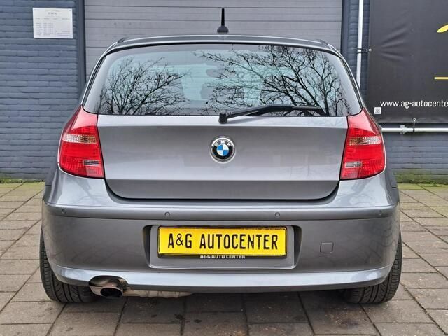 Occasion BMW 116 Executive 122 PK (89 kW) 2009 Grijs Hatchback
