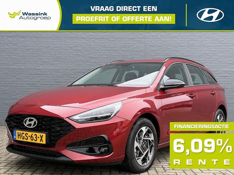 Nieuw Hyundai i30 Comfort 2025 Rood (metallic) Stationwagen