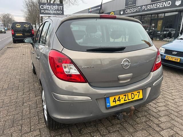 Occasion Opel Corsa 86 PK (63 kW) 2013 Bruin (metallic) Hatchback