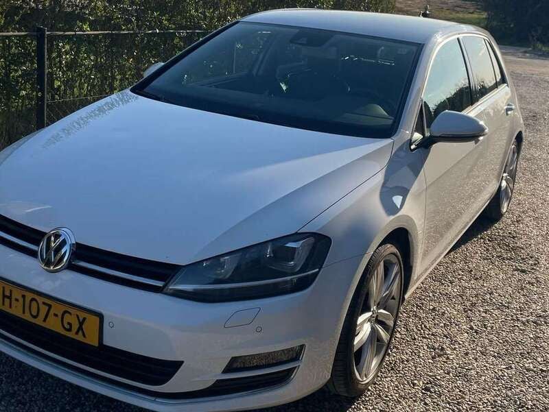 Wit Gebruikt 2013 VW Golf VII Highline Hatchback | € 10.750 (Eerlijke prijs) - Afbeelding 1/4