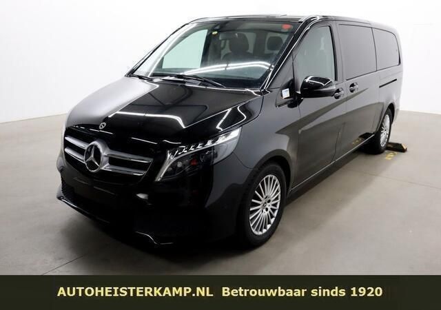 Zwart Gebruikt 2023 Mercedes V250 Edition MPV | € 86.950 - Afbeelding 1/4