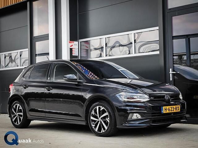 Zwart Gebruikt 2019 VW Polo R-line Hatchback | € 16.450 (Eerlijke prijs) - Afbeelding 1/4