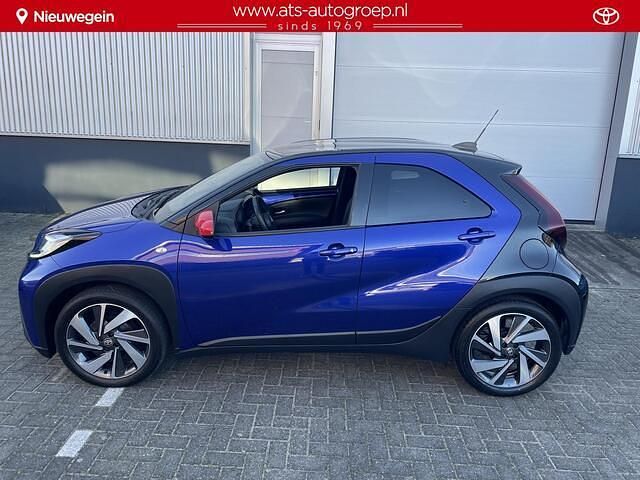 Blauw Gebruikt 2024 Toyota Aygo X Envy SUV | € 22.990 - Afbeelding 1/3