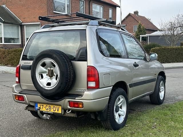 Occasion Suzuki Grand Vitara 128 PK (94 kW) 2000 Beige SUV
