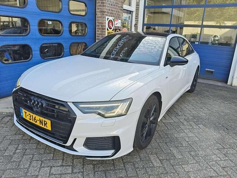 Wit Gebruikt 2020 Audi A6 S-Line Sedan | € 31.000 - Afbeelding 1/4