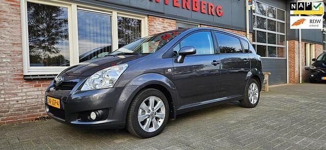 Grijs Occasion 2009 Toyota Verso Luna MPV | € 5.950 (Eerlijke prijs) - Afbeelding 1/4
