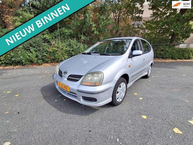 Grijs Gebruikt 2002 Nissan Almera Tino MPV | € 899 (Iets duurder) - Afbeelding 1/4