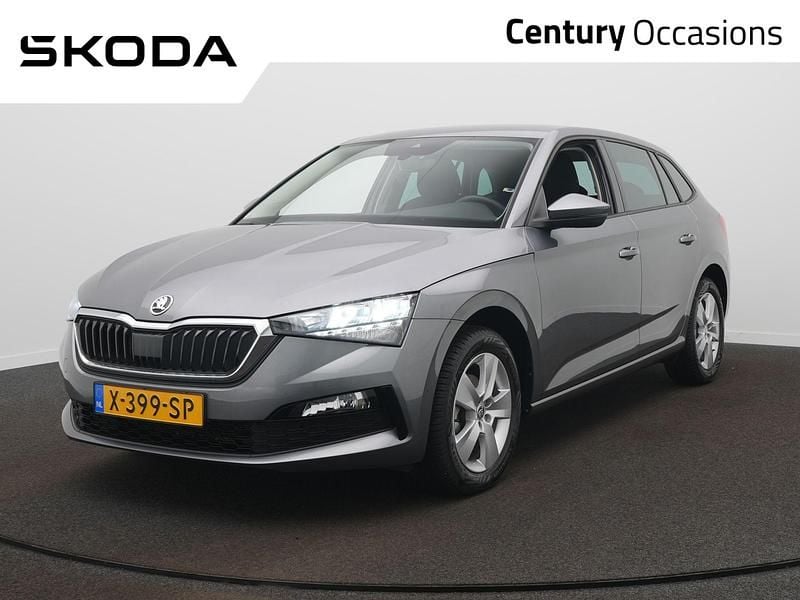 Grijs Gebruikt 2024 Skoda Scala Ambition Hatchback | € 18.900 (Eerlijke prijs) - Afbeelding 1/4