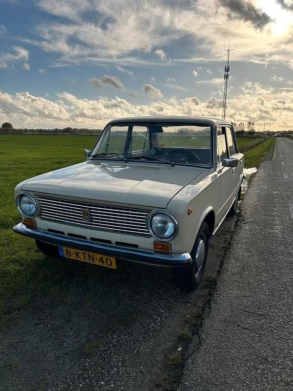 Gebruikt 1986 Lada 1200 | € 5.000 - Afbeelding 1/4