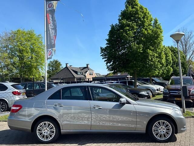 Occasion Mercedes E200 136 PK (100 kW) 2012 Grijs, metallic lak Sedan