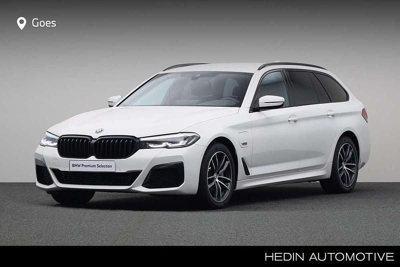 Wit Gebruikt 2022 BMW 530 Executive Stationwagen | € 41.880 (Eerlijke prijs) - Afbeelding 1/4