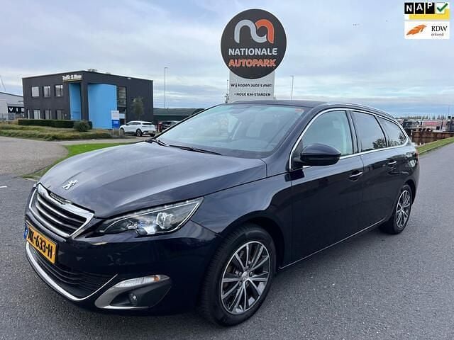 Blauw Gebruikt 2017 Peugeot 308 Premium Stationwagen | € 4.995 (Super prijs) - Afbeelding 1/4