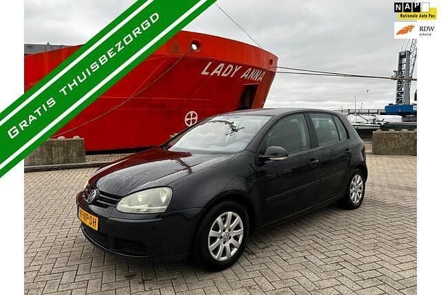 Zwart Gebruikt 2004 VW Golf IV Hatchback | € 1.650 (Eerlijke prijs) - Afbeelding 1/4
