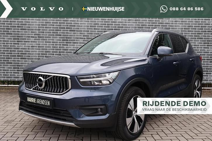 Gebruikt 2022 Volvo XC40 Inscription SUV | € 31.899 - Afbeelding 1/4