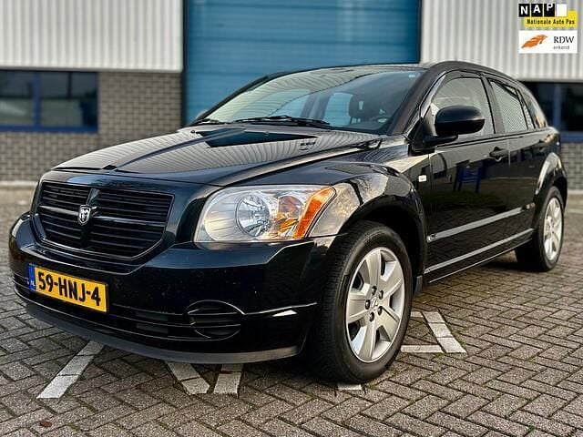 Zwart Occasion 2009 Dodge Caliber SE Hatchback | € 2.999 (Eerlijke prijs) - Afbeelding 1/4