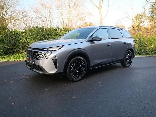 Zilver Occasion 2024 Peugeot 5008 SUV | € 32.950 (Goede deal) - Afbeelding 1/4