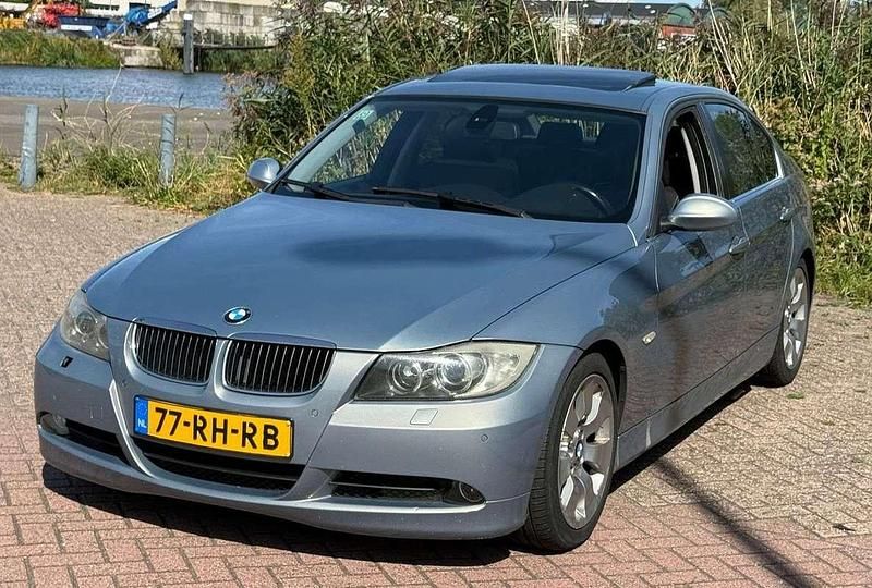 Grijs Gebruikt 2005 BMW 325 Sedan | € 2.999 (Super prijs) - Afbeelding 1/4