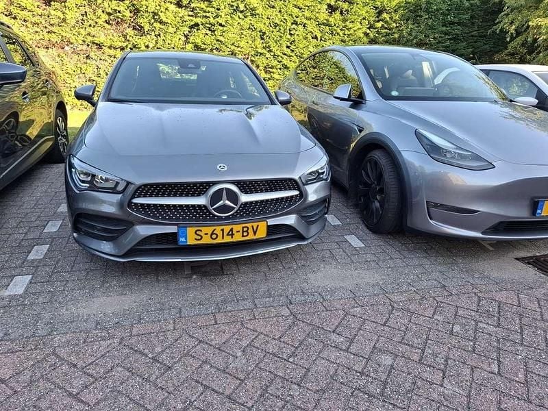 Occasion Mercedes CLA250 AMG line 160 PK (117 kW) 2023 Grijs Sedan