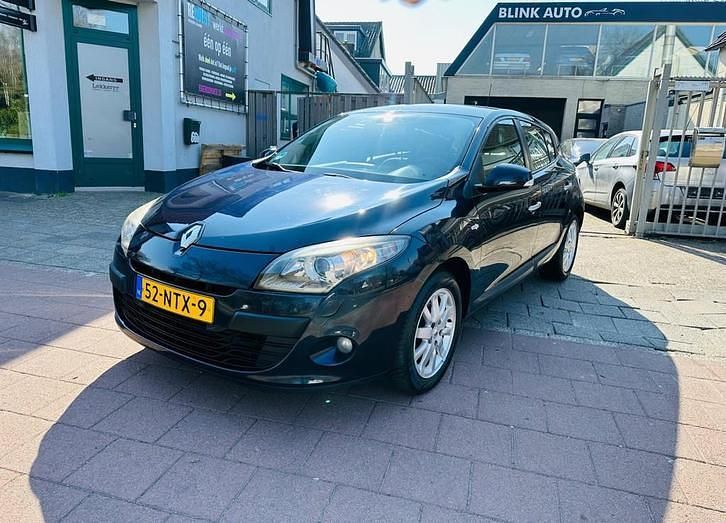 Blauw Gebruikt 2010 Renault Mégane III Hatchback | € 2.999 (Eerlijke prijs) - Afbeelding 1/4