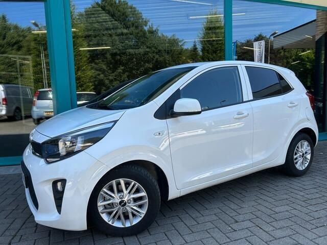 Wit Gebruikt 2024 Kia Picanto Sport Hatchback | € 15.900 (Eerlijke prijs) - Afbeelding 1/4
