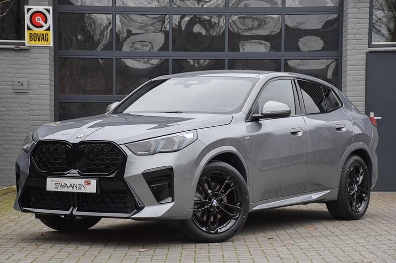 Grijs Gebruikt 2024 BMW X2 M Sport SUV | € 51.950 (Eerlijke prijs) - Afbeelding 1/4