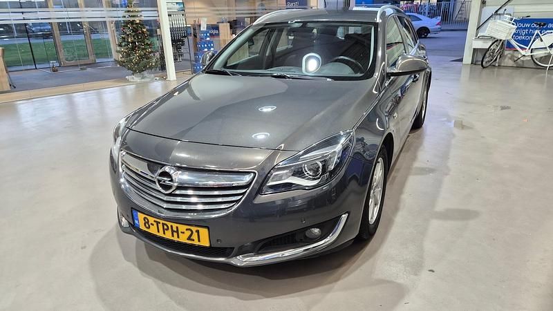 Grijs Occasion 2014 Opel Insignia Business Stationwagen | € 3.450 - Afbeelding 1/4