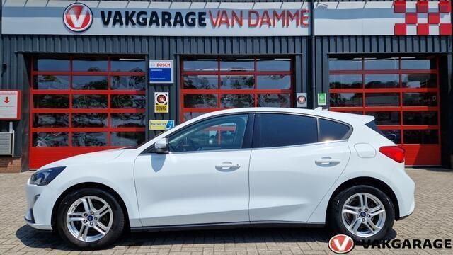 Wit Gebruikt 2020 Ford Focus Hatchback | € 15.350 (Goede deal) - Afbeelding 1/4