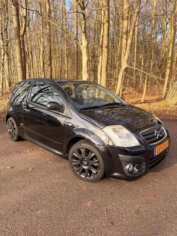Zwart (metallic) Occasion 2008 Citroën C2 Hatchback | € 2.550 - Afbeelding 1/4