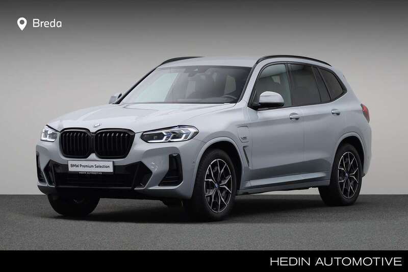 Grijs, metallic lak Gebruikt 2022 BMW X3 Comfort Edition SUV | € 49.880 (Eerlijke prijs) - Afbeelding 1/4