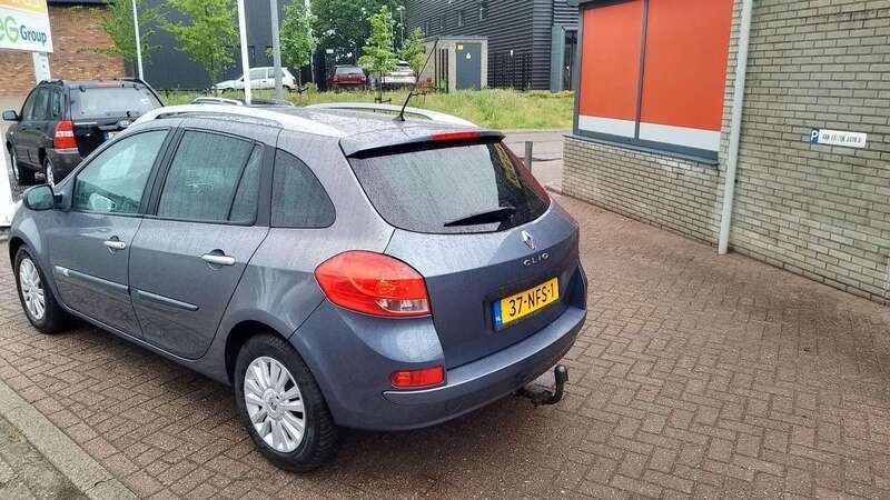 Occasion Renault Clio GrandTour Collection 101 PK (74 kW) 2010 Blauw Stationwagen